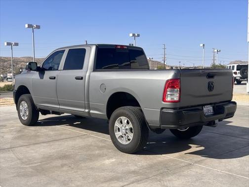 2021 RAM 2500 Tradesman Crew Cab 4x4 6'4' Box