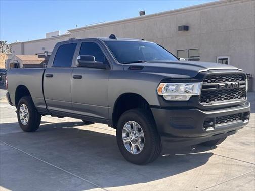 2021 RAM 2500 Tradesman Crew Cab 4x4 6'4' Box