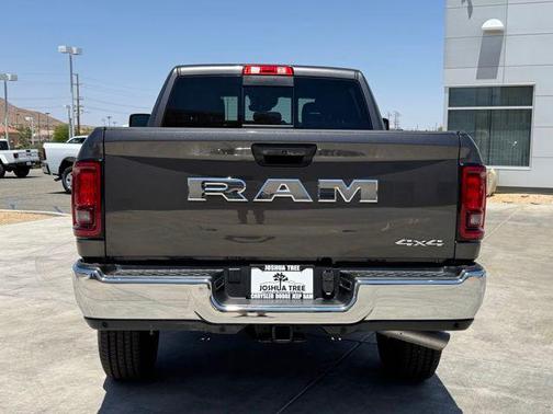 2025 RAM 2500 Tradesman Crew Cab 4x4 6'4' Box