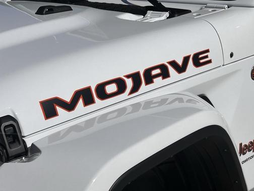 2025 Jeep Gladiator Mojave X