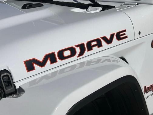 2025 Jeep Gladiator Mojave X