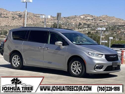 2021 Chrysler Pacifica Touring L