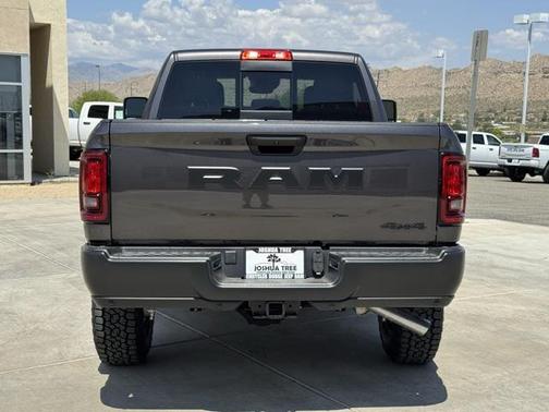 2025 RAM 2500 Tradesman Crew Cab 4x4 6'4' Box