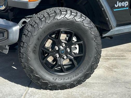 2024 Jeep Wrangler 4xe Willys