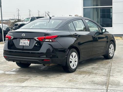 2024 Nissan Versa 1.6 S