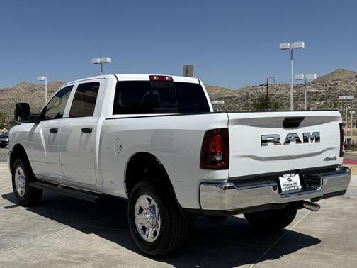2025 RAM 2500 Tradesman Crew Cab 4x4 6'4' Box