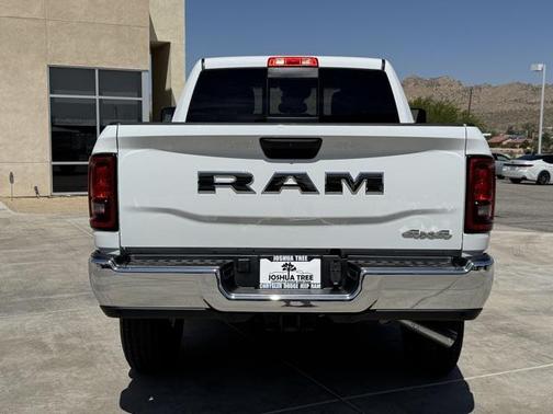 2025 RAM 2500 Tradesman Crew Cab 4x4 6'4' Box