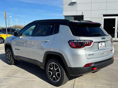 2026 Jeep Compass Trailhawk
