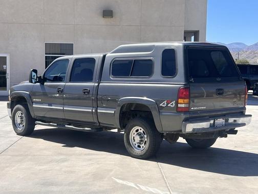 2002 Chevrolet Silverado 2500 LS H/D Crew Cab