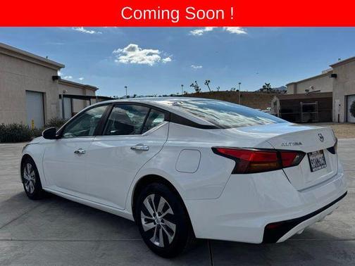 2022 Nissan Altima S FWD