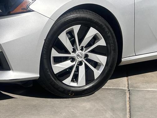 2022 Nissan Altima S FWD