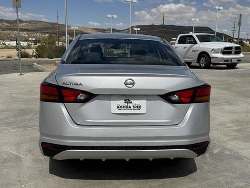 2022 Nissan Altima S FWD