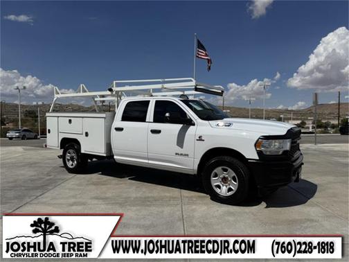 2019 RAM 3500 Tradesman Crew Cab 4x2 8' Box