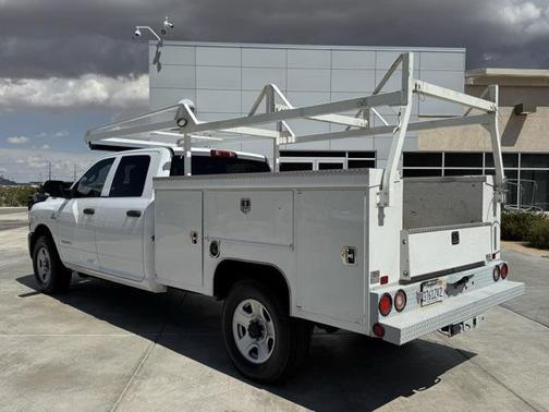 2019 RAM 3500 Tradesman Crew Cab 4x2 8' Box