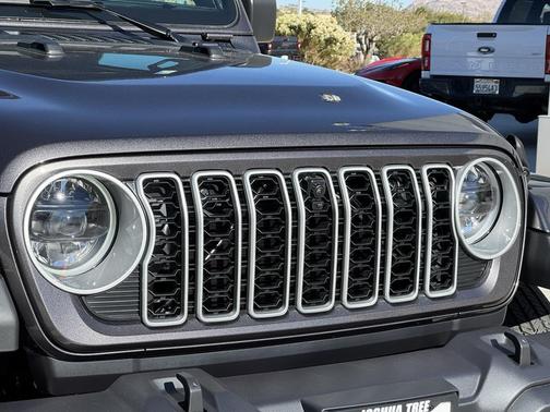 2026 Jeep Wrangler 4-Door Sahara 4x4