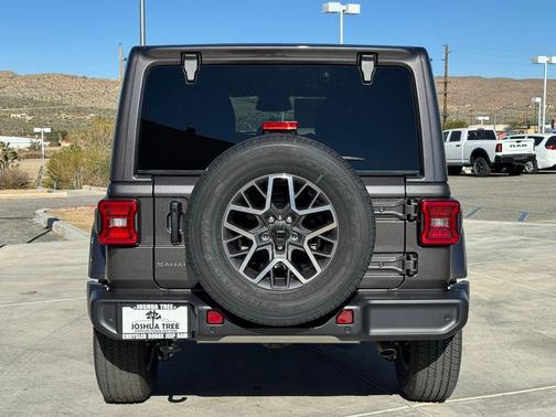 2026 Jeep Wrangler 4-Door Sahara 4x4