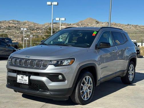 2022 Jeep Compass Latitude Lux