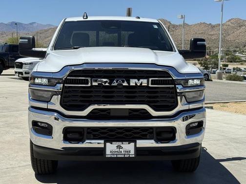 2025 RAM 2500 Tradesman Crew Cab 4x4 6'4' Box