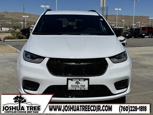 2026 Chrysler Pacifica L