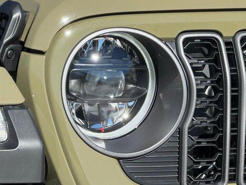 2026 Jeep Gladiator Mojave 4x4