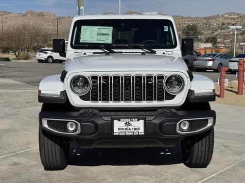 2025 Jeep Wrangler 4-Door Sahara 4x4