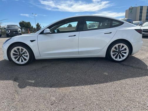2022 Tesla Model 3 Standard Range