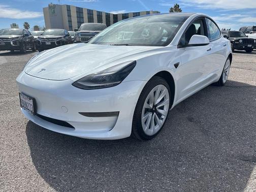 2022 Tesla Model 3 Standard Range