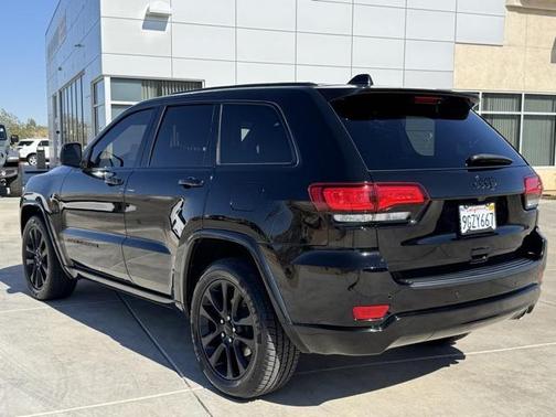 2020 Jeep Grand Cherokee Altitude