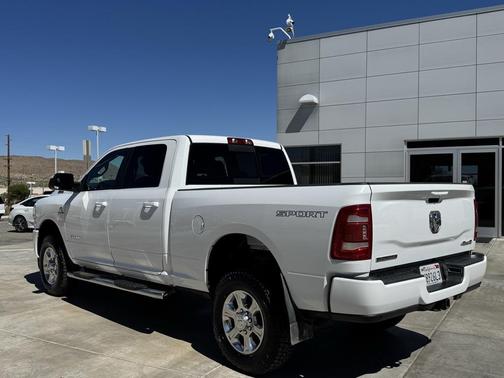 2022 RAM 2500 Big Horn Crew Cab 4x4 6'4' Box