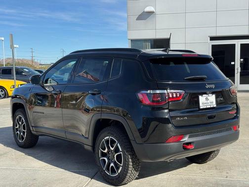 2026 Jeep Compass Trailhawk