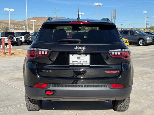 2026 Jeep Compass Trailhawk