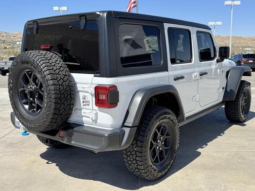 2024 Jeep Wrangler 4xe Willys