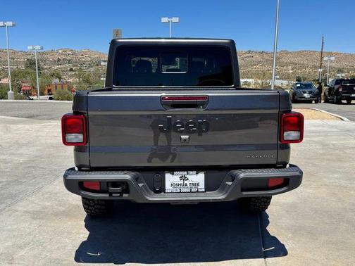 2025 Jeep Gladiator High Tide