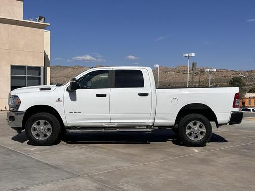 2023 RAM 2500 Big Horn Crew Cab 4x4 6'4' Box