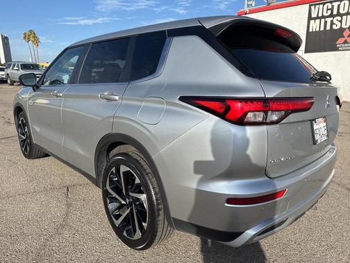 2023 Mitsubishi Outlander PHEV SE S-AWC