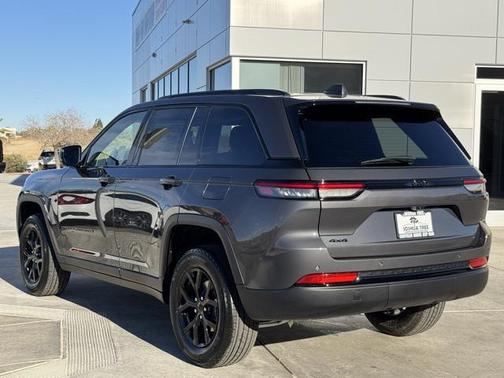 2025 Jeep Grand Cherokee Altitude