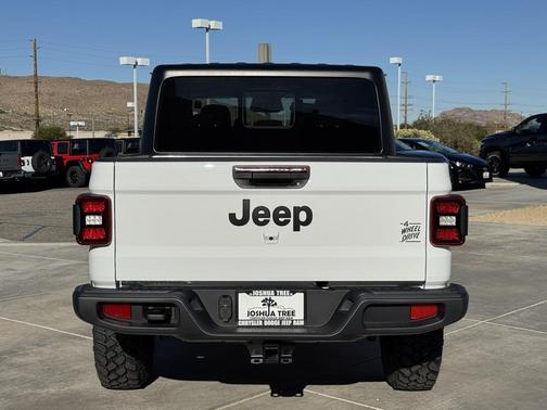 2026 Jeep Gladiator Willys 4x4