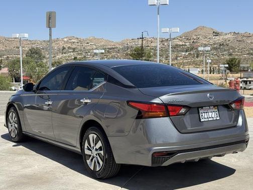 2022 Nissan Altima S FWD