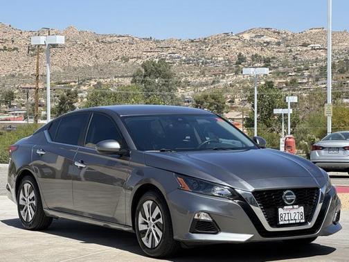 2022 Nissan Altima S FWD