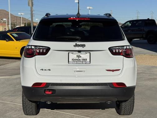 2026 Jeep Compass Trailhawk