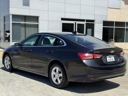 2022 Chevrolet Malibu FWD LT