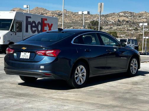 2022 Chevrolet Malibu FWD LT