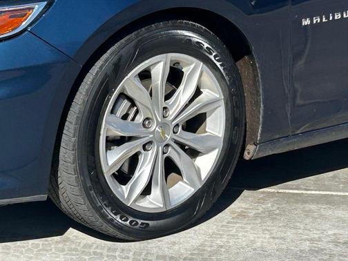 2022 Chevrolet Malibu FWD LT
