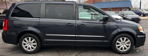 2013 Chrysler Town & Country Touring