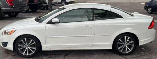 2011 Volvo C70 T5