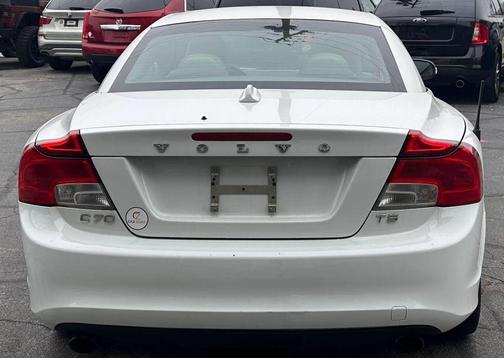 2011 Volvo C70 T5
