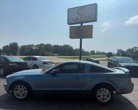 2006 Ford Mustang Deluxe