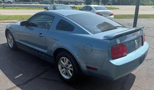 2006 Ford Mustang Deluxe