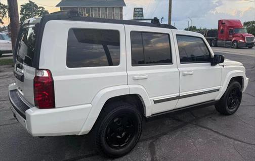 2010 Jeep Commander Sport