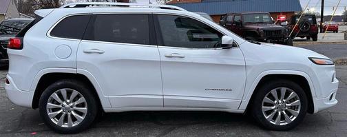 2016 Jeep Cherokee Overland